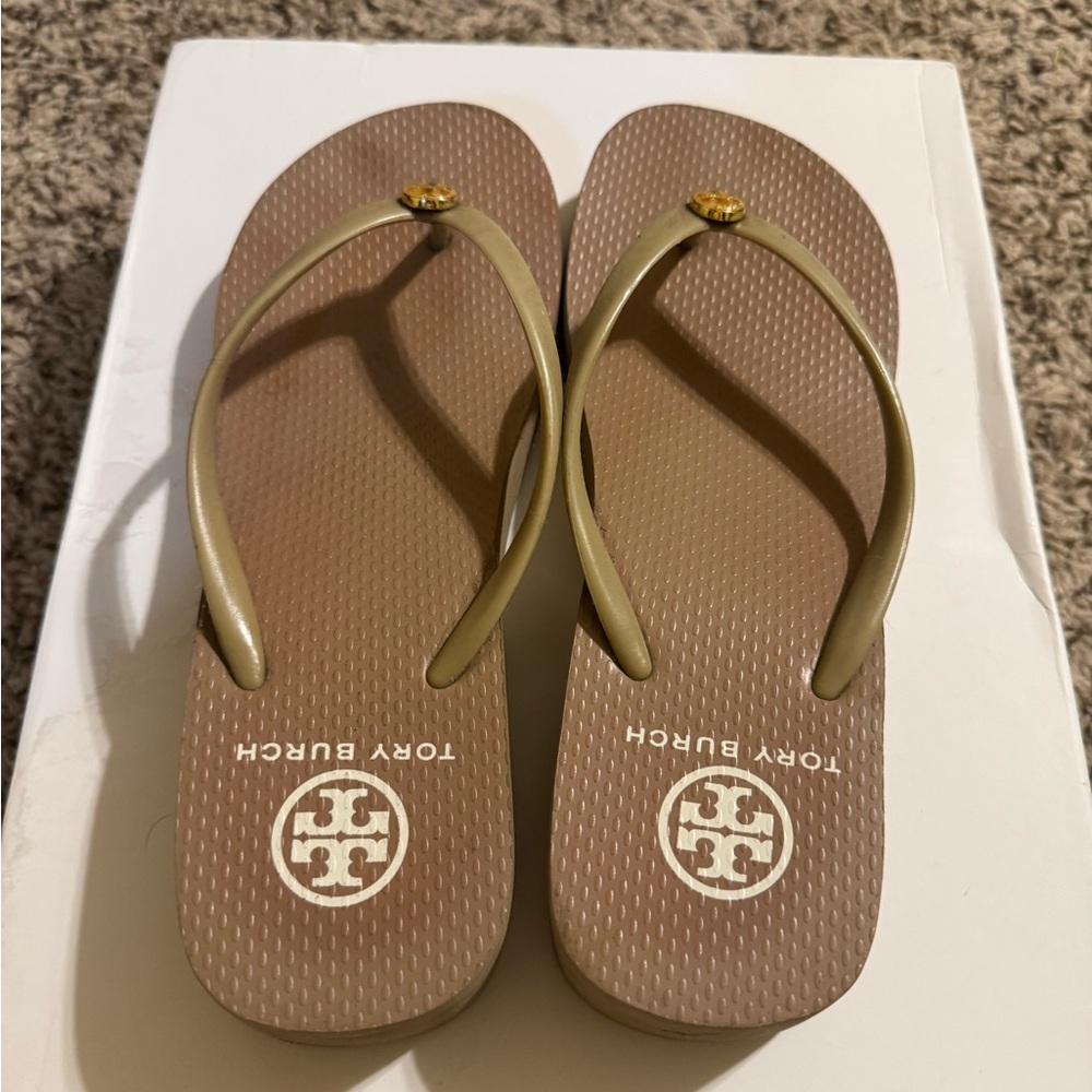 Tory Burch Platform Flip Flops size 7/37